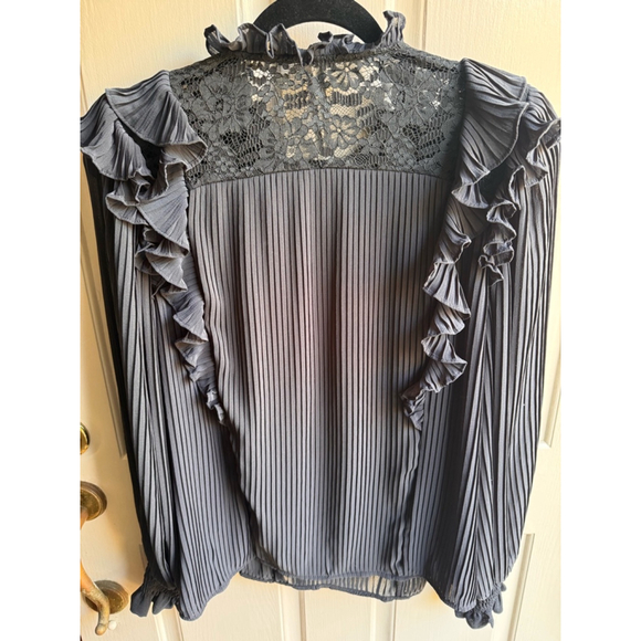 Anthropologie Pleated Ruffled Blouse Size S - Black Lace & Ruffles LIKE NEW - Picture 7 of 7